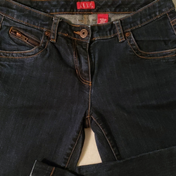 ELLE Jeans Straight Leg / Dark Wash Size 8. (NWOT) - Picture 2 of 5